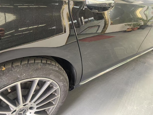 钣金喷漆维修 - 承接事故车、剐蹭车专业喷漆修复！